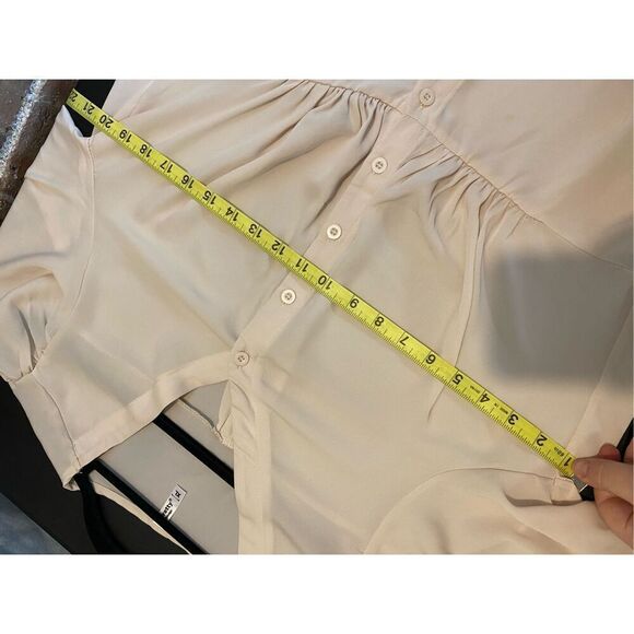 Pretty Chicago Beige/ Off-White Long Sleeve Button-Down Blouse Women’s Size XL - Picture 7 of 7